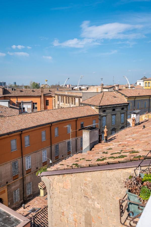 Dalla Bruna - Above The Roofs Of The Centre Modena Eksteriør bilde